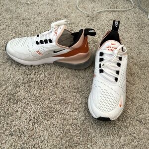 Nike Air Max 270 size Women’s 6